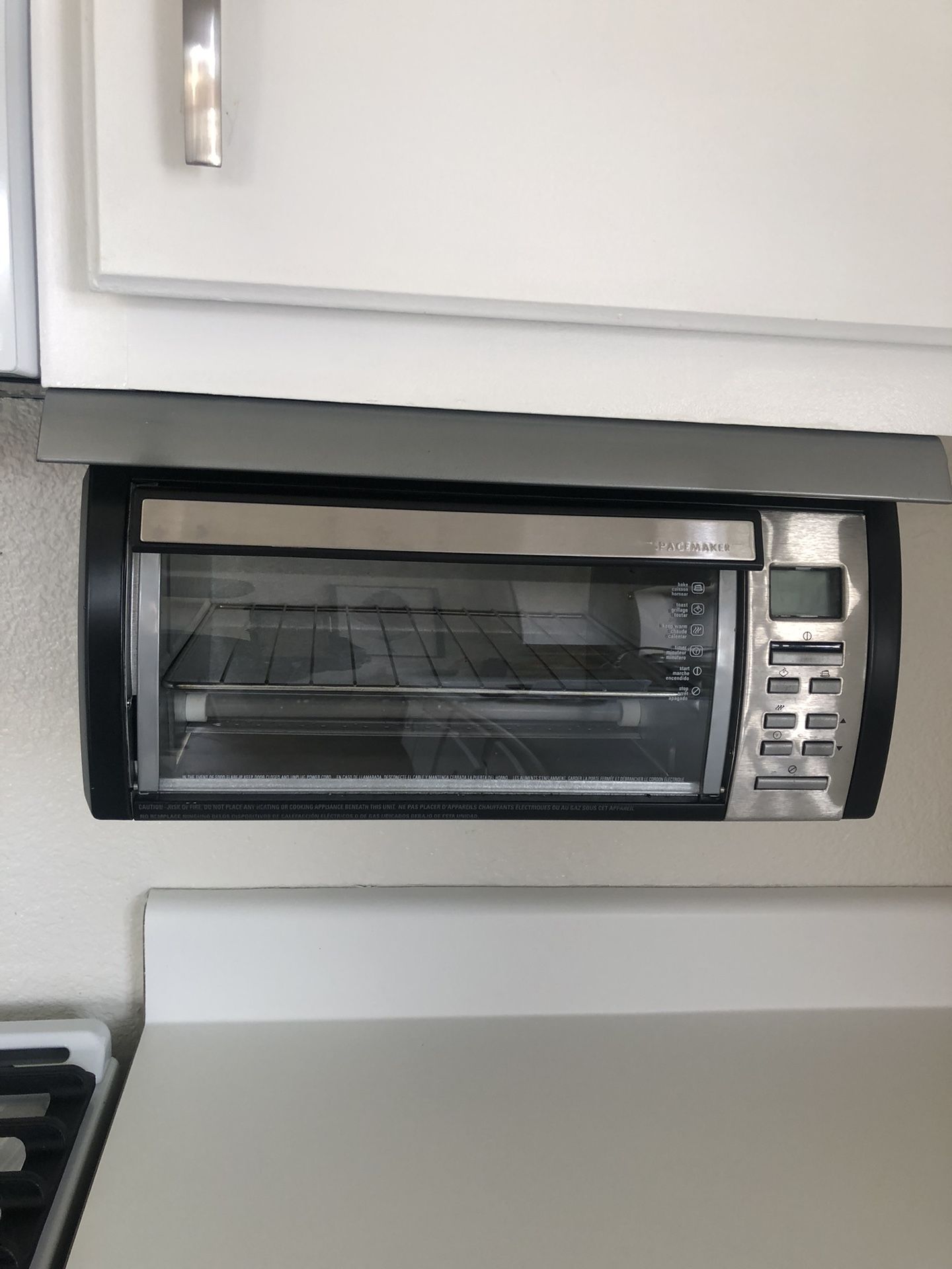SpaceMaker Under Cabinet Toast/Bake Oven