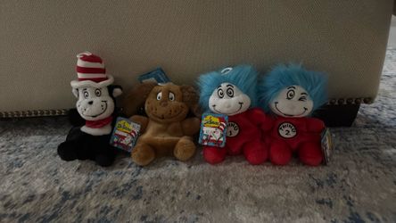 Dr.Seuss Plush 