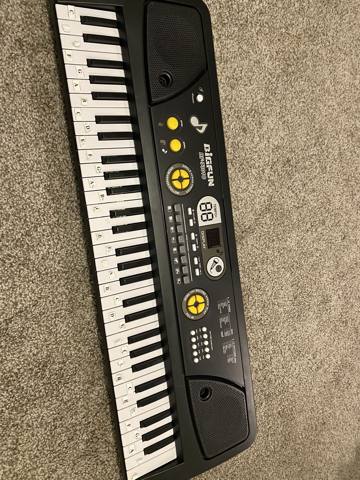 Keyboard piano