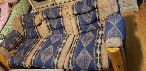 Bottom frame cracked nice couch