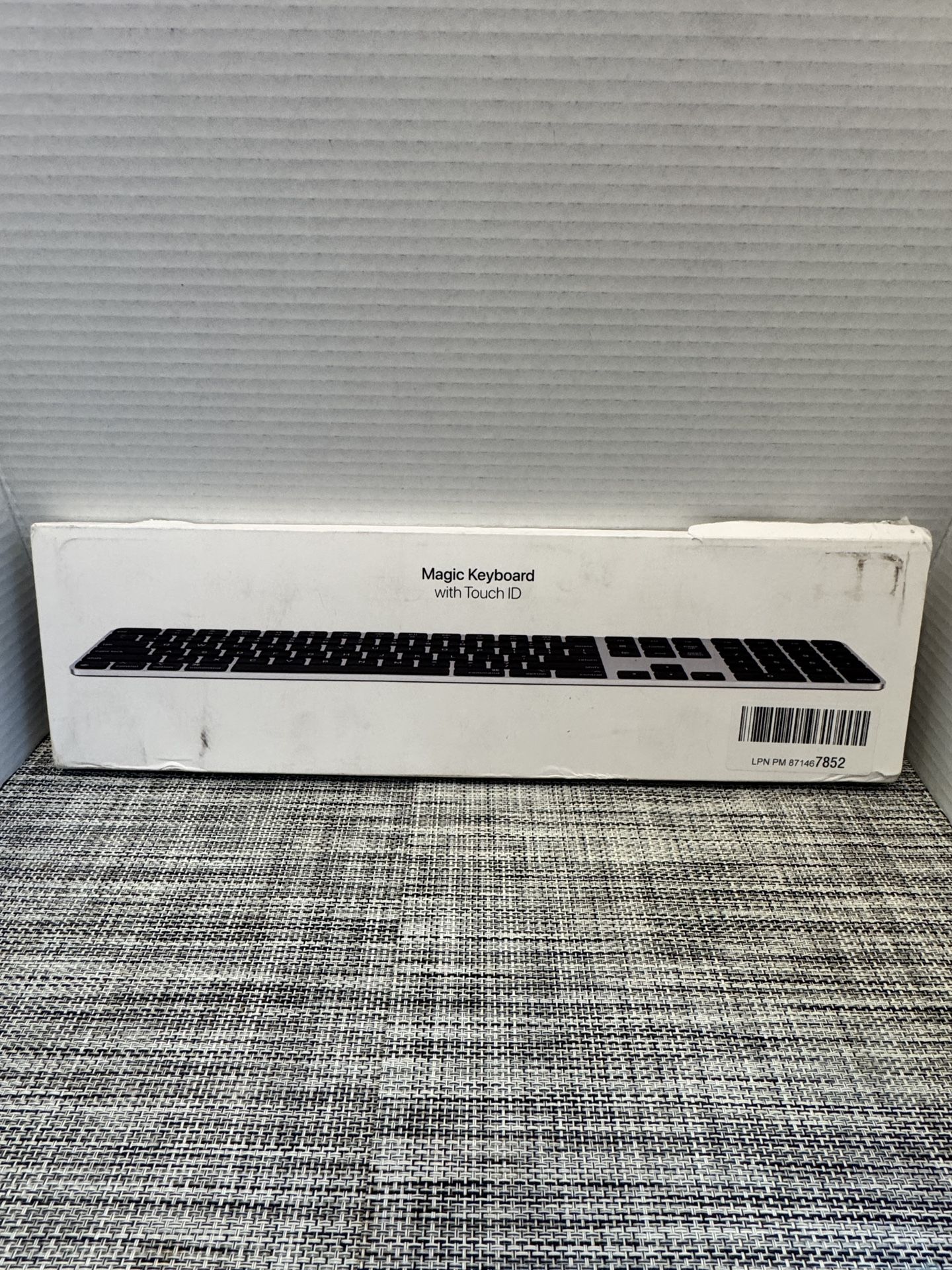 🚨 FOR SALE: Apple Magic Keyboard with Touch ID & Numeric Keypad 🚨