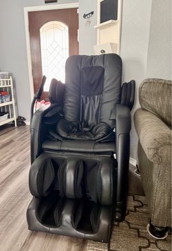 Black Full Body Massage Chair with Remote – $500 OBO