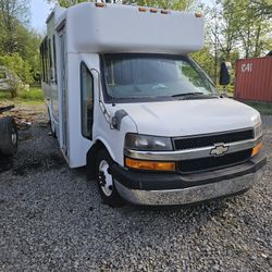 2012 chevrolet 4500 mini bus