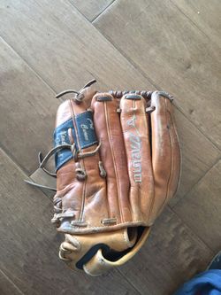Mizuno Fast Pitch Womens Softball Glove