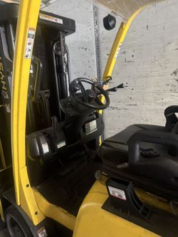 Se vende carretilla elevadora