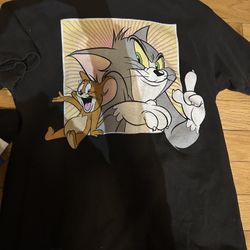 Girls Tom and Jerry Innocent Rivalry Graphic Shirt Black Small