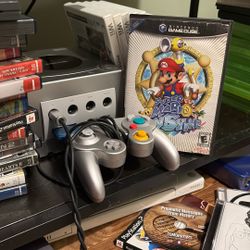 Nintendo Gamecube (Fully Working) + Mario sunshine