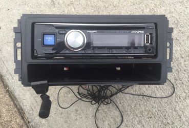 Alpine Radio CDE-SXM145BT Receiver