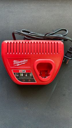 Milwaukee M12 Charger 
