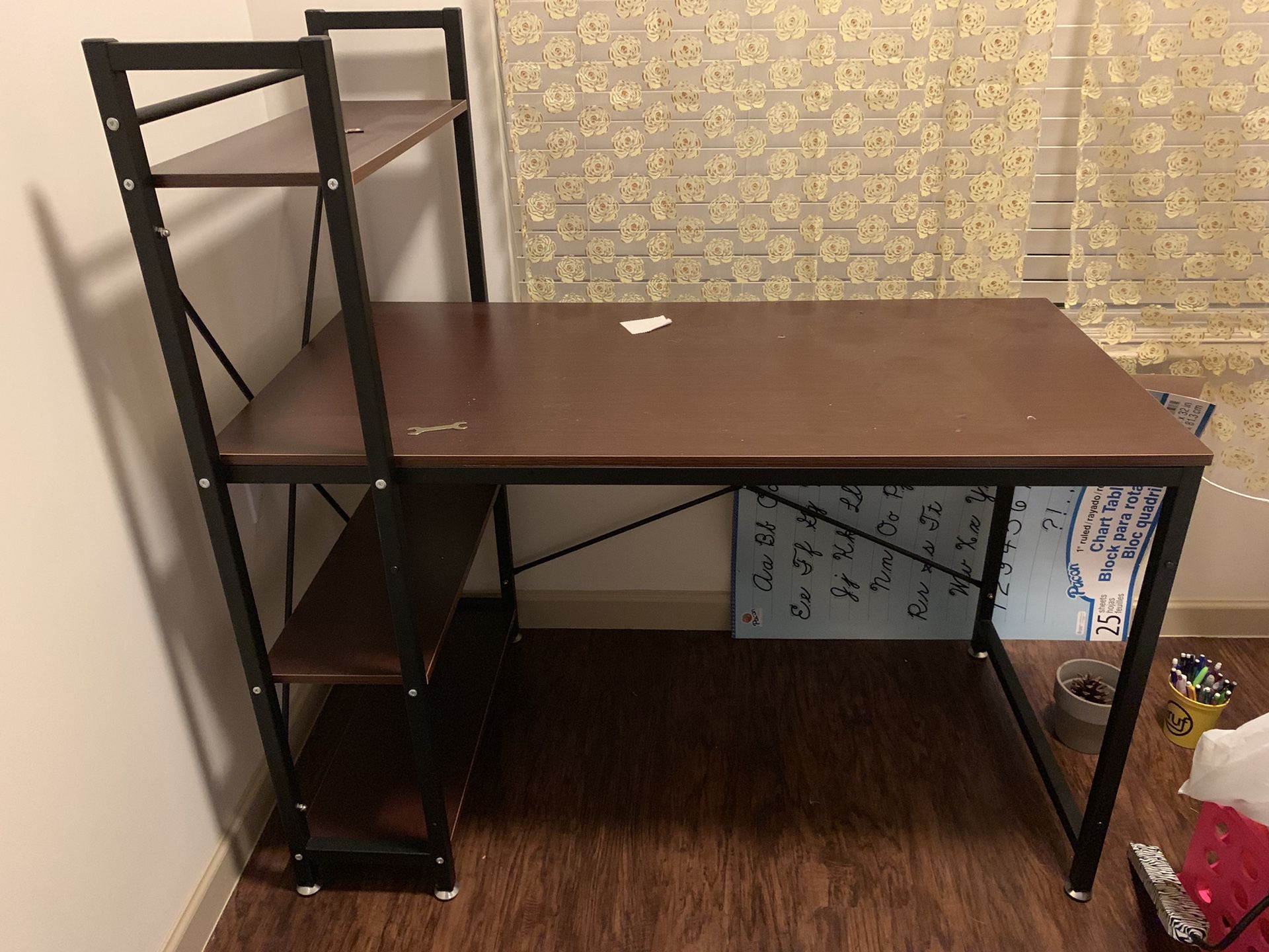NEW spacious computer/work desk