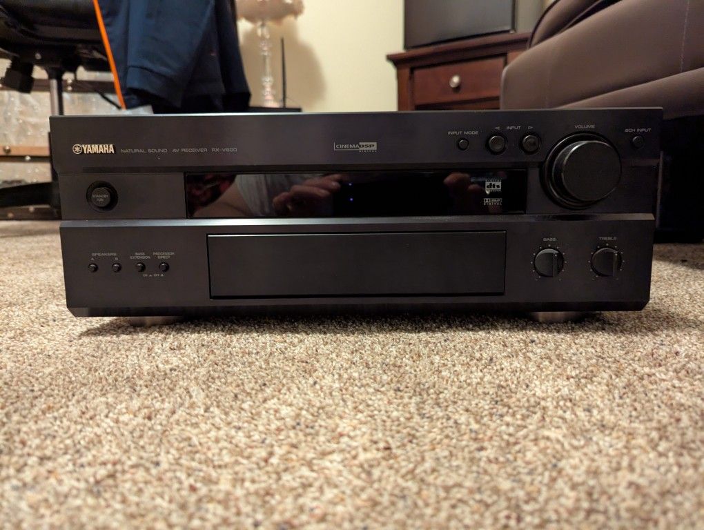 Yamaha RX V800 AV Receiver 260 Watts Dolby DTS Cinema DSP Unit! W/ Remote.