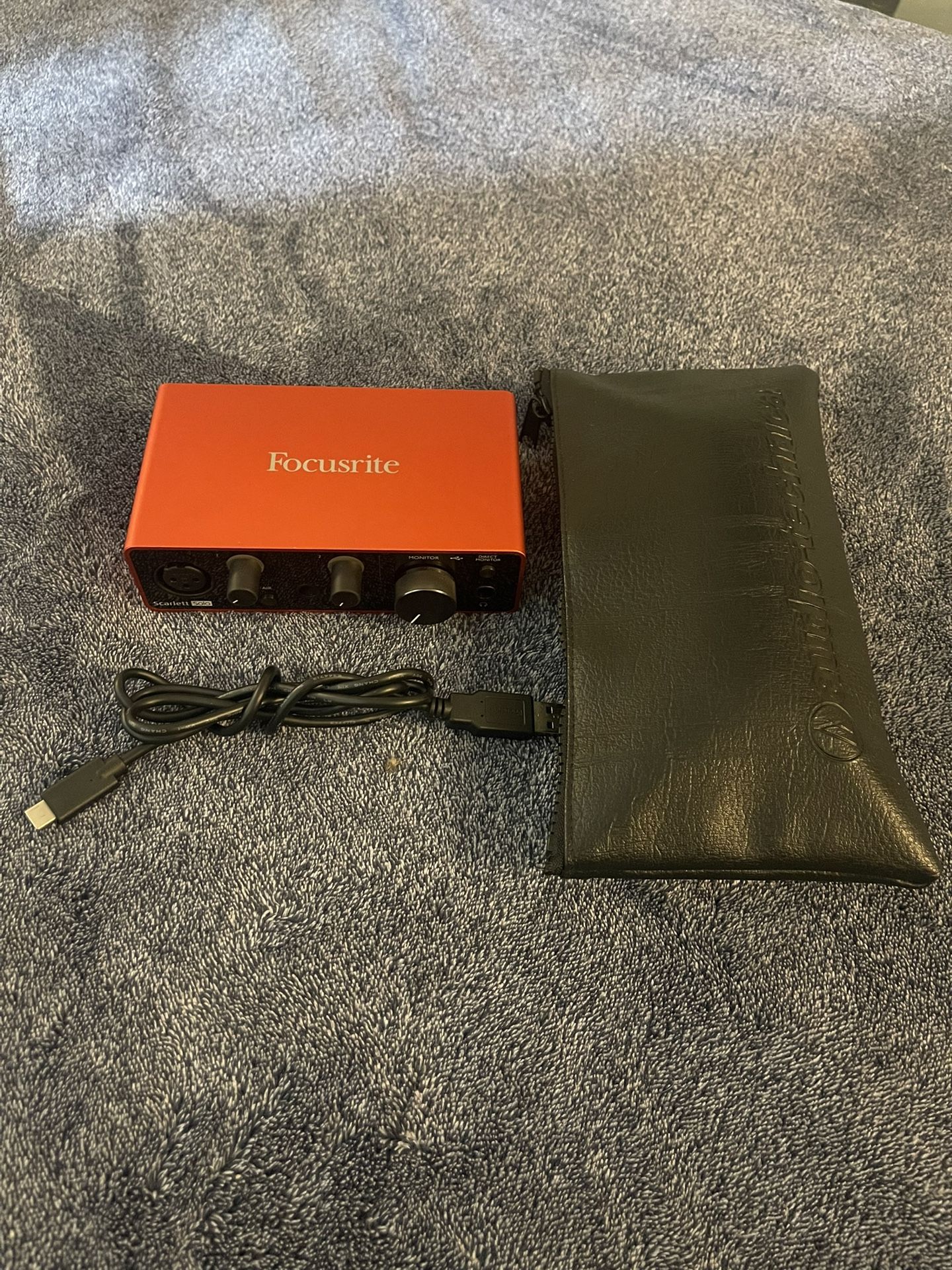 Focusrite Scarlett Solo & Audio Technica At2035
