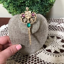 Vintage Cabachon Stone   Gold Tone Brooch