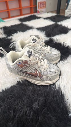 Toddler Nike Vomero 5