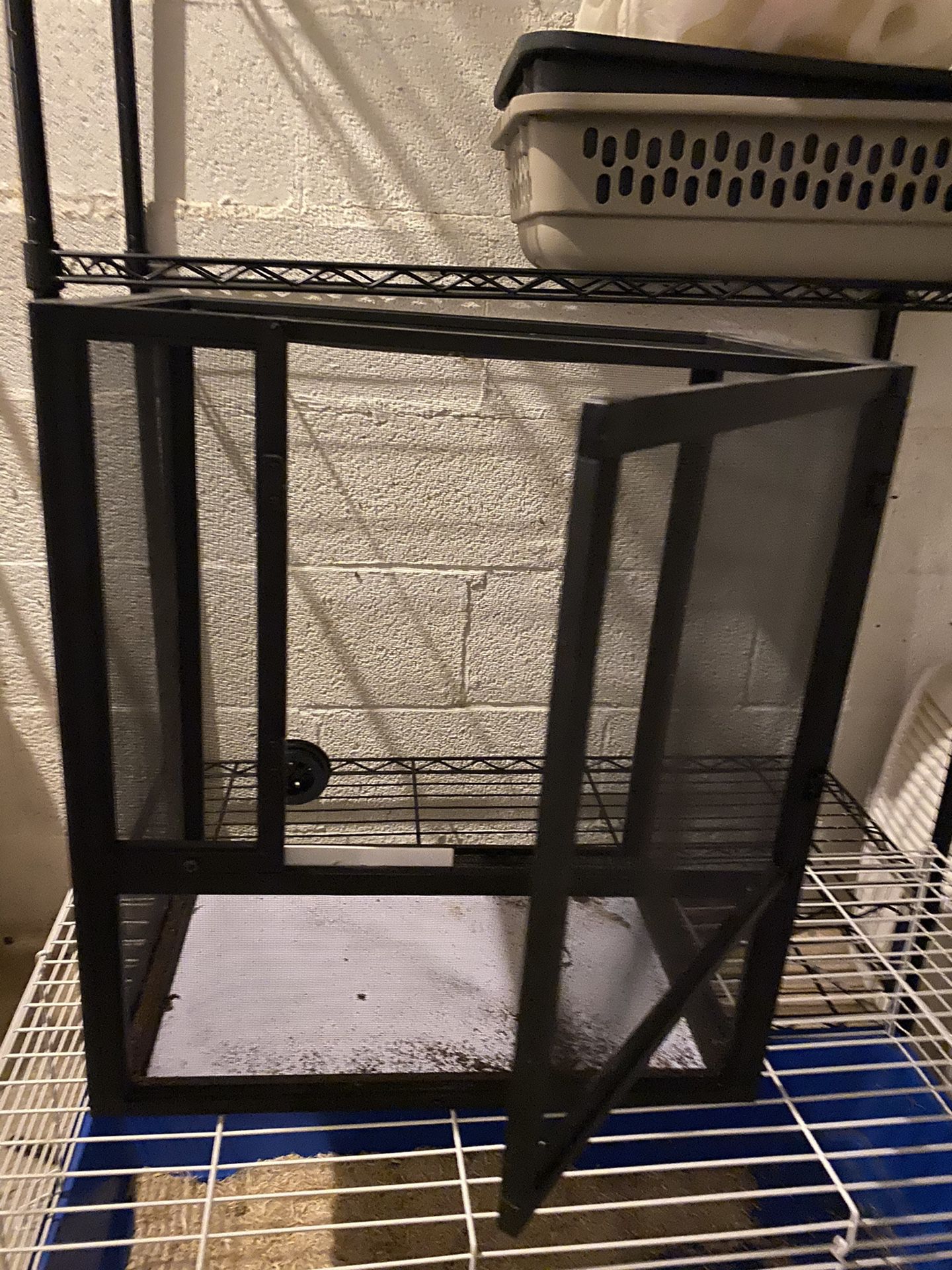 Medium reptile mesh cage