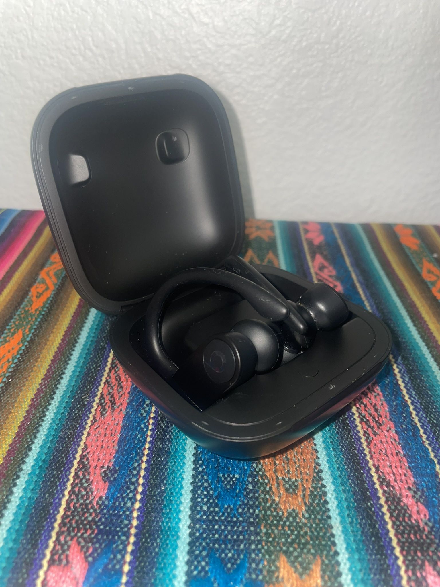Powerbeats Pro - Black Wireless Headphones