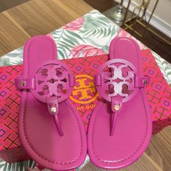 Tory Burch Size 8 Fuchsia Sandals 