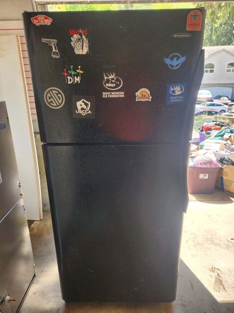 Refrigerator 