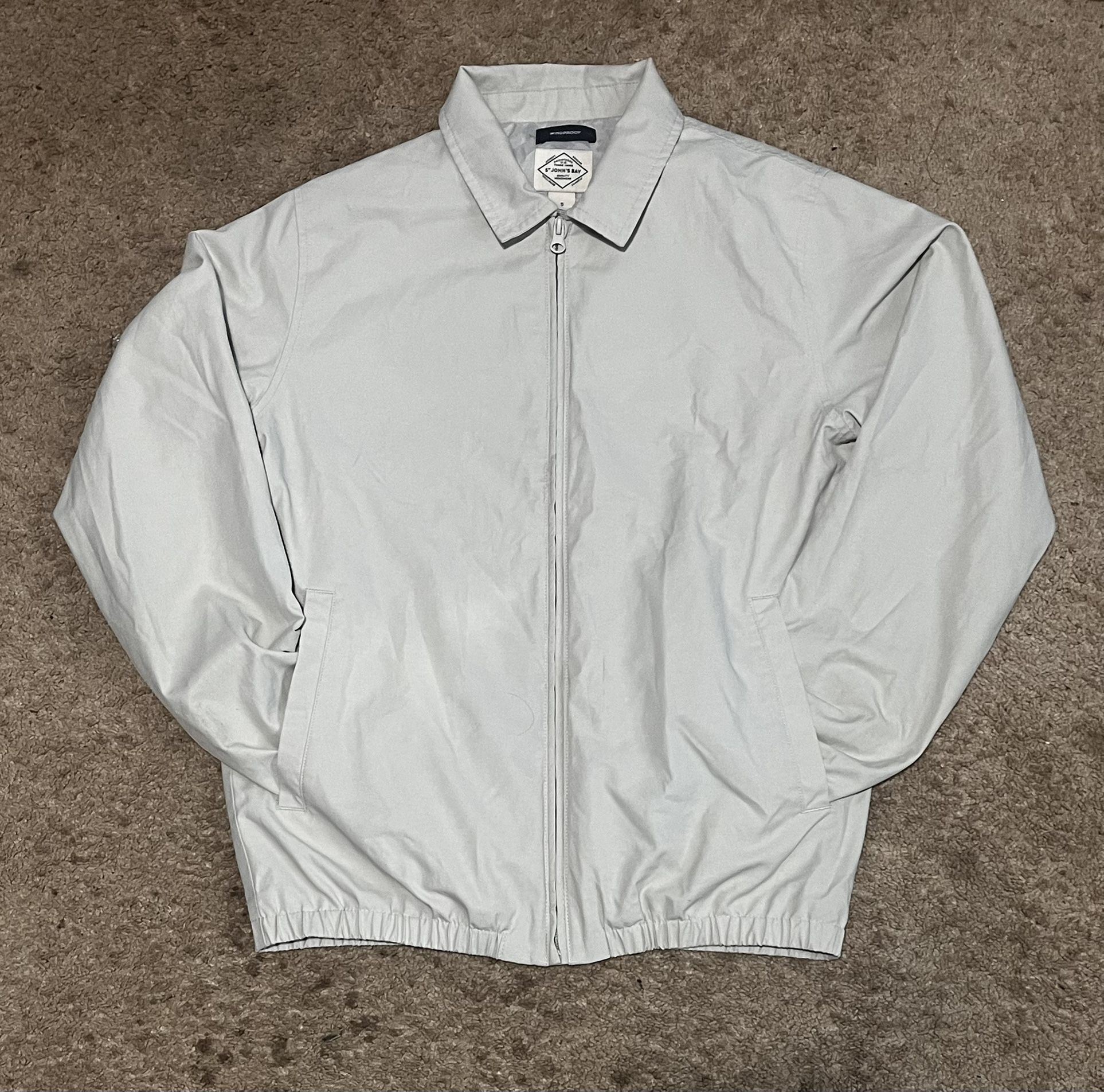 NWOT St. John’s Bay Windbreaker Jacket - Men’s Small - White/Cream