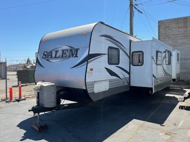 Excellent Condition 2015 Forest River Salem 32BHDS