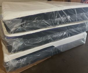 New 12 inch king-size memory foam nectar Mattress, Pay on arrival