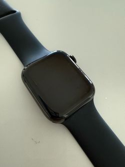 Apple Watch Series 4 with WiFi, Cellular & GPS
