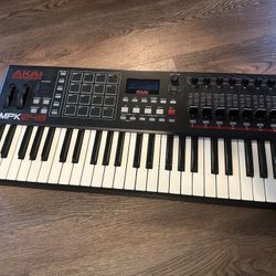 Akai MPK249