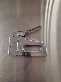 Arrow T50 Stapler