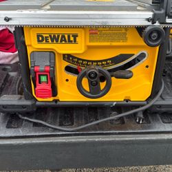 Dewalt 8 1/4” Table Saw Like New