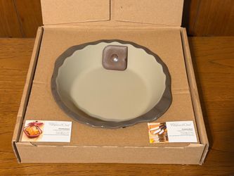 Pampered Chef Deep Dish 10" Pie Plate