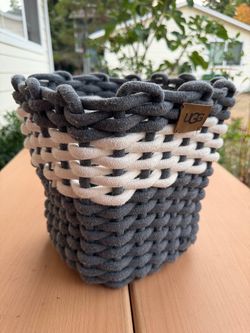 UGG Chunky Knit Storage Basket (Grey & White)