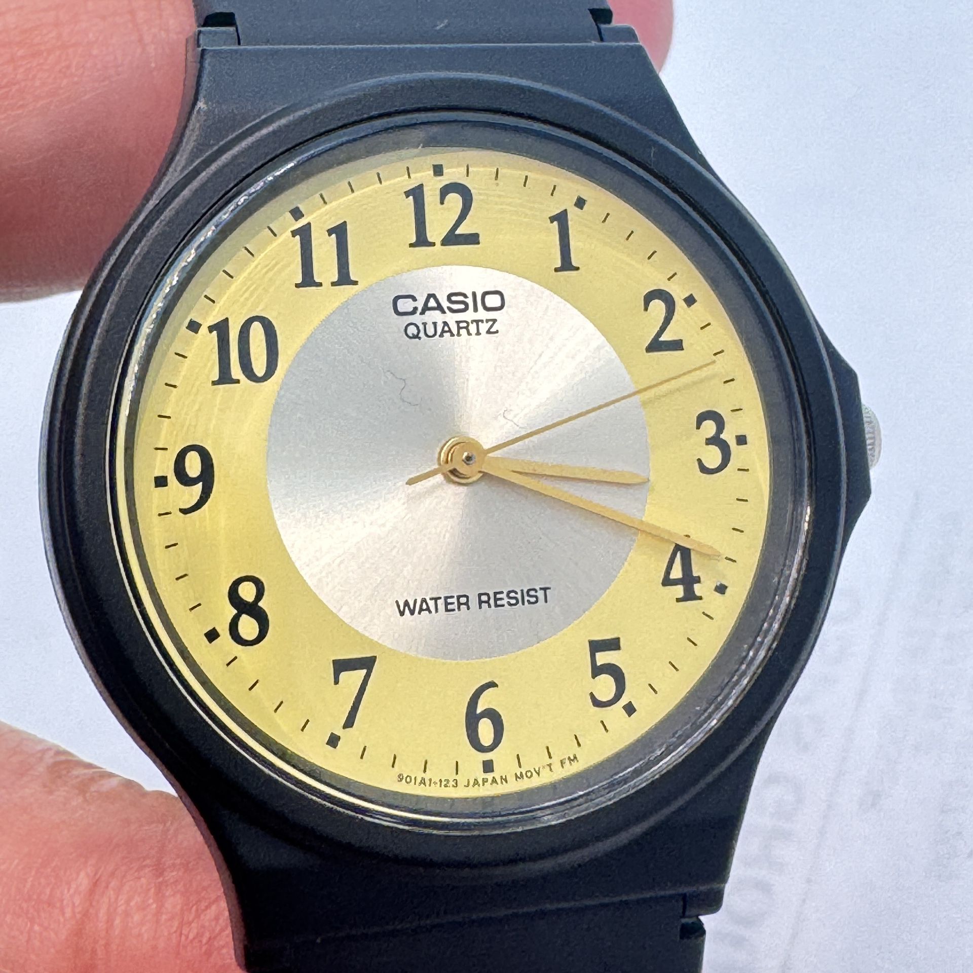 Casio  Watch   Unisex  Size  34mm Diameter  Watch for Men /Ladies or for Teen  New Battery Inside  8 inches Long  Band Adjustable  Lightweight In Your