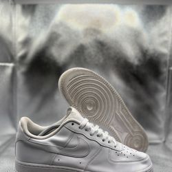 Air Force 1 low triple white