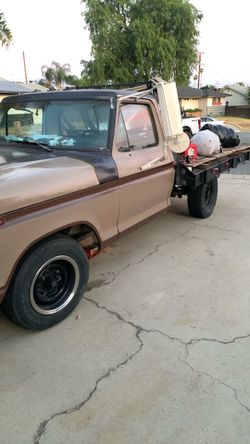 1973 Ford   F250 truck.  With a 390 motor