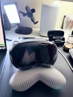 Apple Vision Pro M2