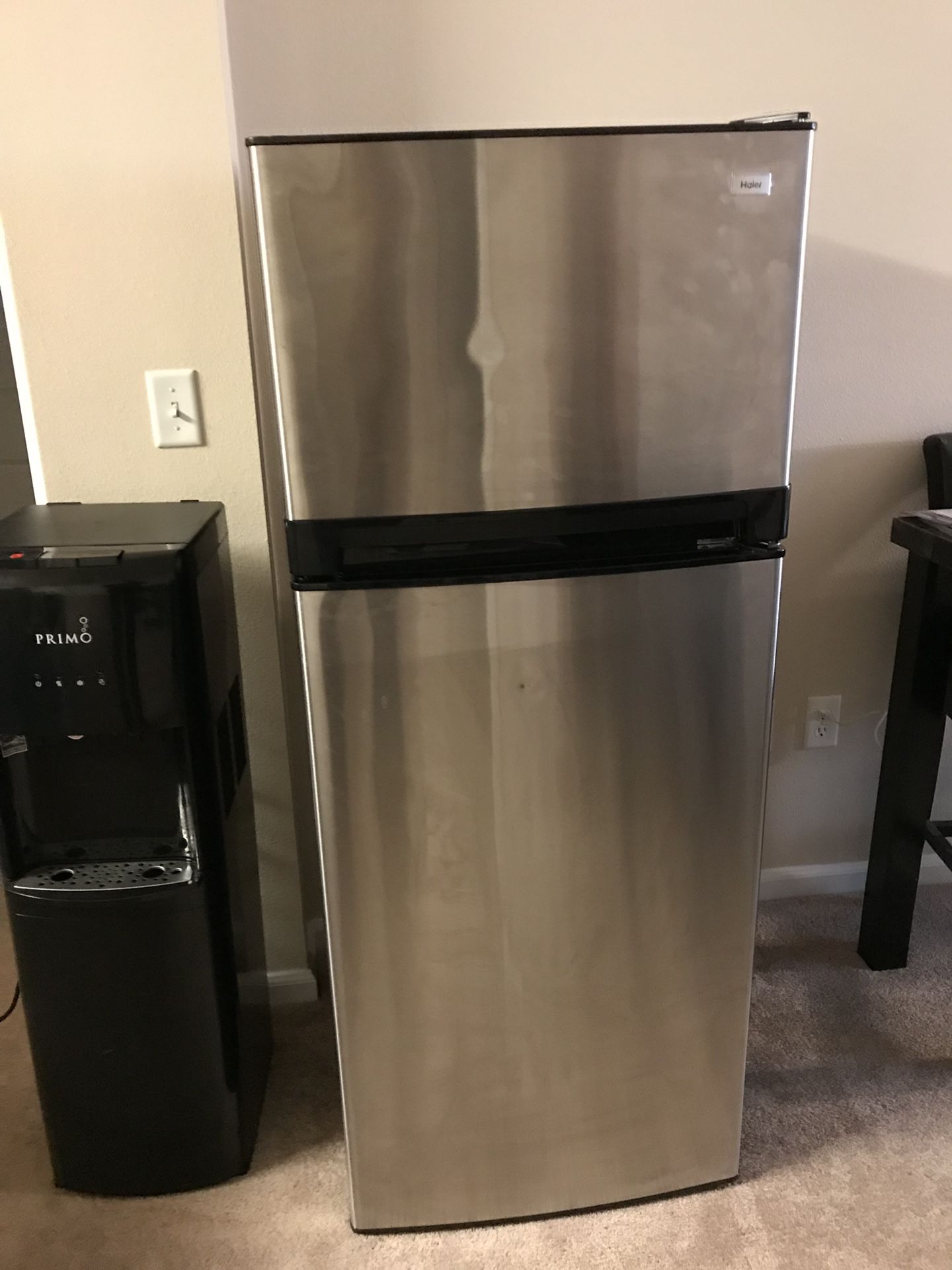 Haier 10.1 Cu ft top freezer refrigerator stainless steel