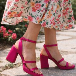 Hot Pink Satin Platform Heels – Perfect for Prom/Formal – Size 8 – NEW