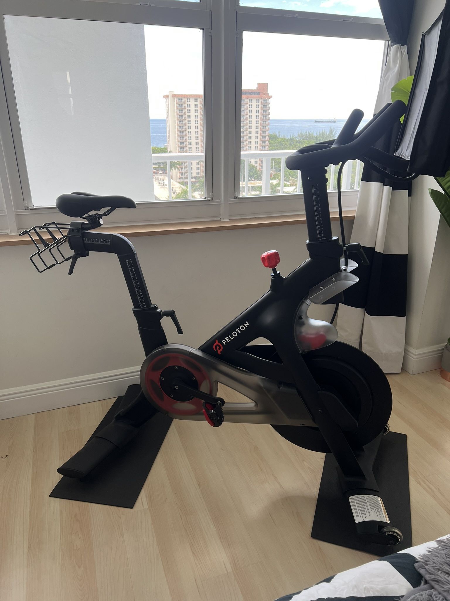 $300 - Peloton Bike W/ Accessories 