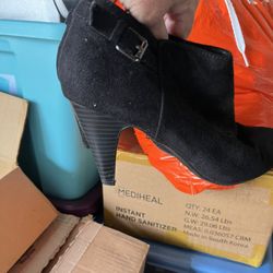 Good Condition Used 6.5 ,7 ,7.5 ,10 Muchos Zapatos Y Sandalias. SALE Only  $ 1 Y $3 🍀