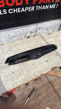 2022 Forester Grille Upper OEM 2024