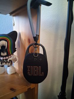 Portable Speaker JBL CLIP 5 LIKE NEW