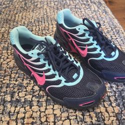 Nike Navy/Pink Women's Sneakers