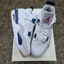 Jordan 4 SB Navy Size: 7.5, 8, 8.5, 9, 9.5, 10, 12 (Pick Up Only)