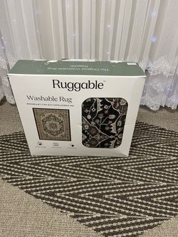Open box and tried in the area, Ruggable Flatwoven Washable Amara Rug, 8' x 10'. With a matching pad
