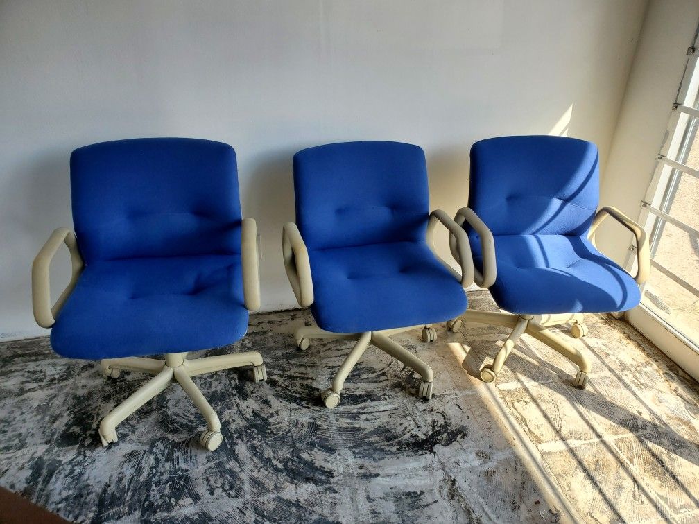 1980'S STEELCASE SWIVEL OFFICE CHAIRS $250 EACH 3 AVAILABLE (GOOD CONDITION)