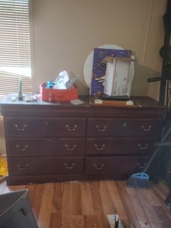 Dresser