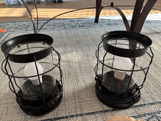 2 Electric Lights Like New