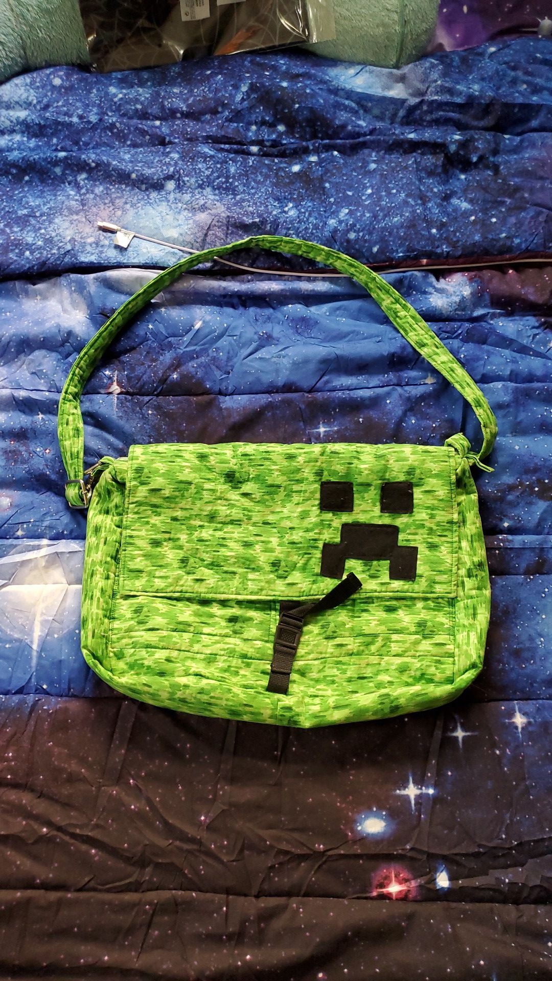 Minecraft Creeper messenger bag