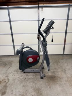 Proform 480 le space saver elliptical - ASKING = $99.99 Or Best Reasonable Cash Offer