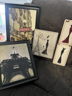 Paris-Themed Wall Art Set of 5